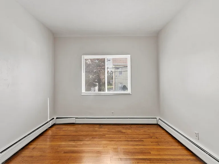 2-44 Dana St — Photo 15