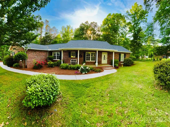 884 Redwood Ln, Chester, SC 29706