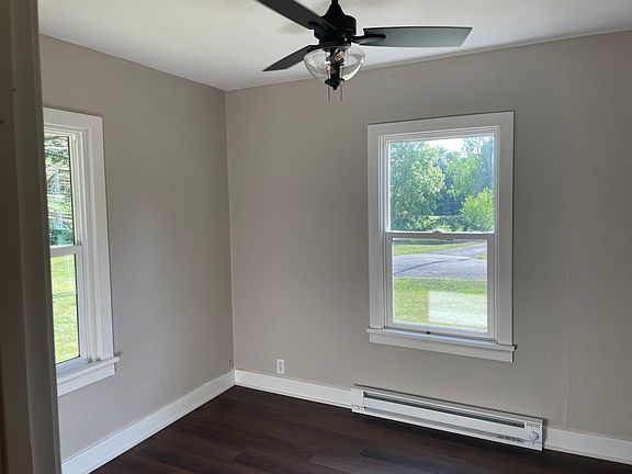 3rd image of 401 McGinley St