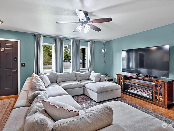 5th image of 110 NE Kathys Drive