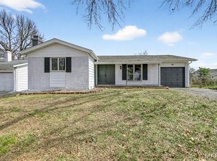 2120 Quirinal Ct, Fenton, MO 63026