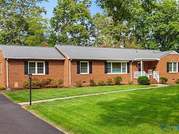 2nd image of 8122 N Mayfield Ln