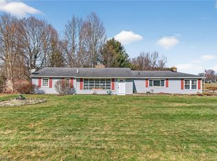 3132 Meadowwood St NW, Massillon, OH 44646