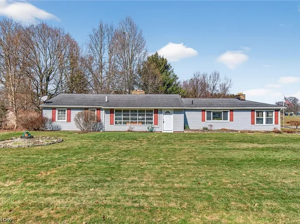 3132 Meadowwood St NW, Massillon, OH 44646