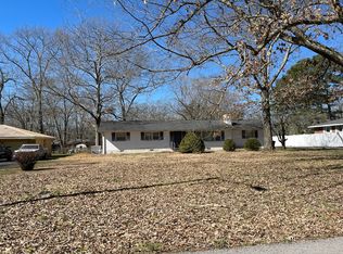 213 Crestwood Dr, Tullahoma, TN 37388
