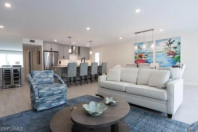 2850 Gulf Shore Blvd N #102 — Photo 6