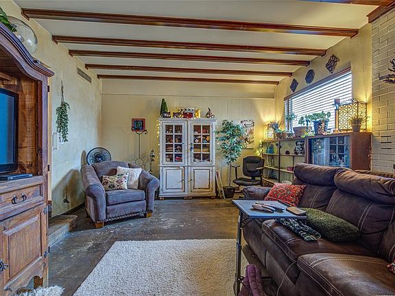 5th image of 1212 Avondale Dr