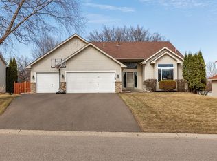 7604 Sherwood Rd, Woodbury, MN 55125