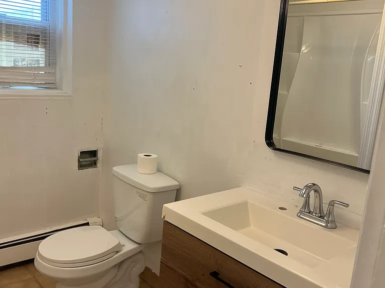 33 Derby Rd #B — Photo 13
