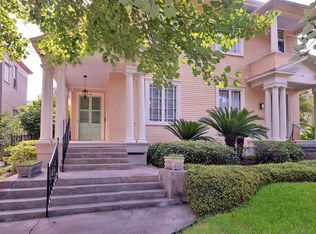 1665 Robert St, New Orleans, LA 70115