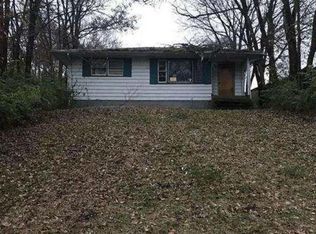 2820 Olsen St, Rockford, IL 61109