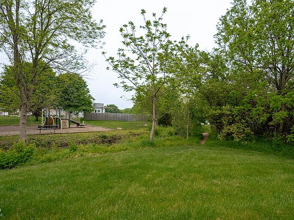 5th image of 808 Heartland Ln