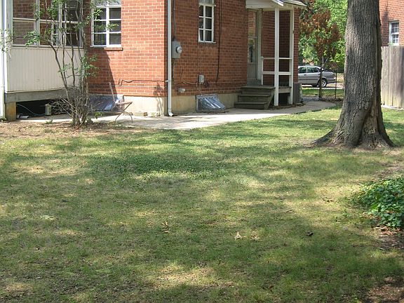 2nd image of 4766 Arlington Blvd