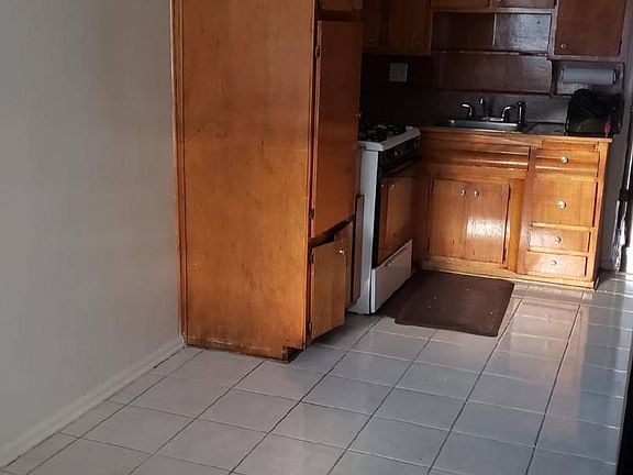 2nd image of 641 E 84th St Floor 1