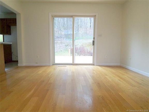 5th image of 880 S Grand St