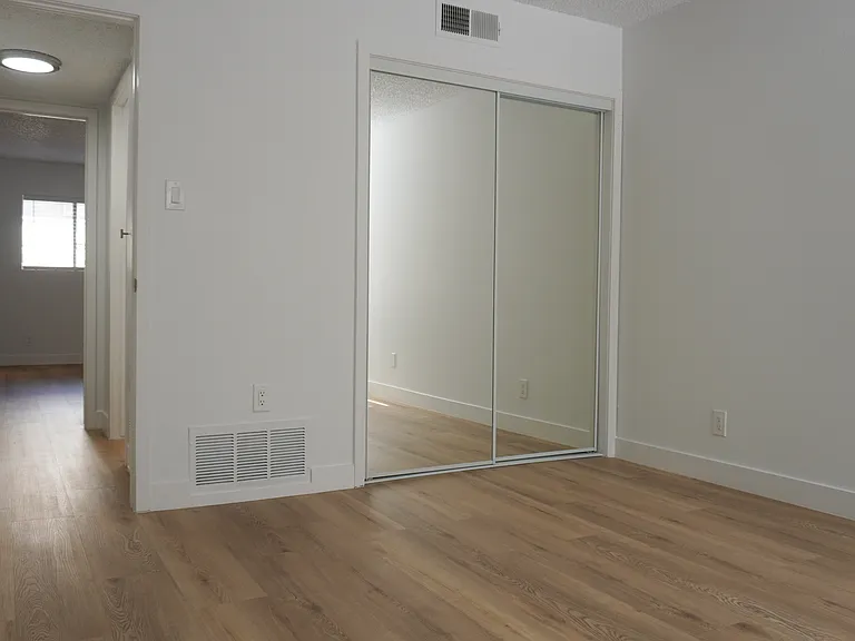 4331 Ventura Canyon Ave #5 — Photo 8