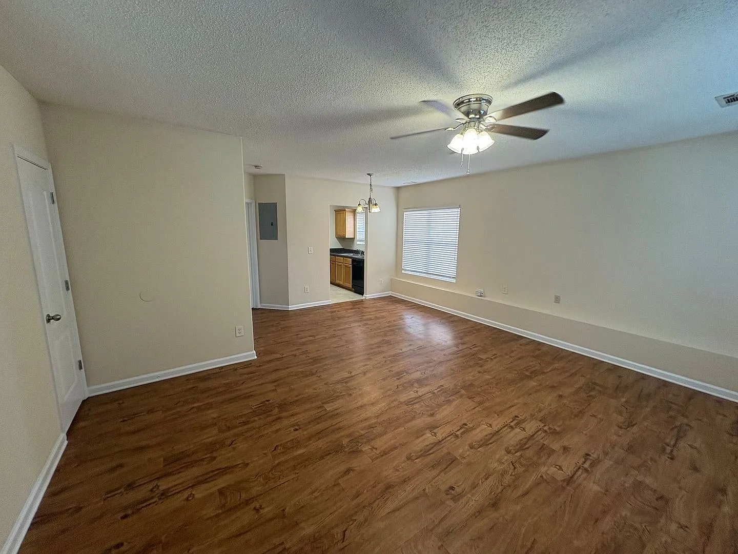 Bridgewater Home! Pre-Leasing For August 1 2027! — Photo 2