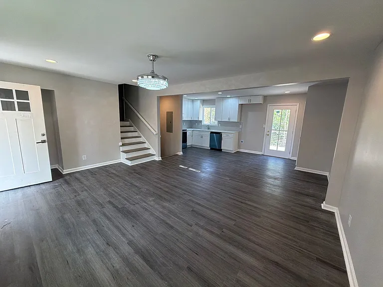 3231 Amhurst Dr NW — Photo 8