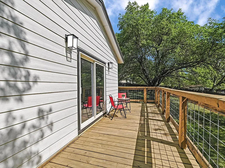 6913 Shannon Dr — Photo 15
