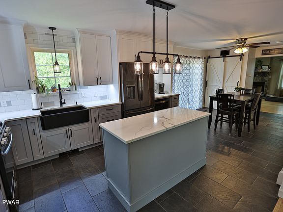 2nd image of 209 Doolan Rd