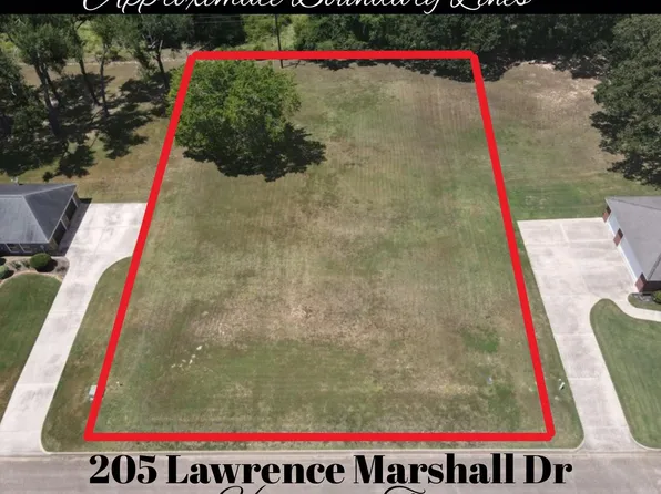 205 Lawrence Marshall Dr, Hempstead, TX 77445