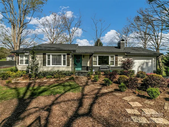 118 Feagan Rd, Hendersonville, NC 28792