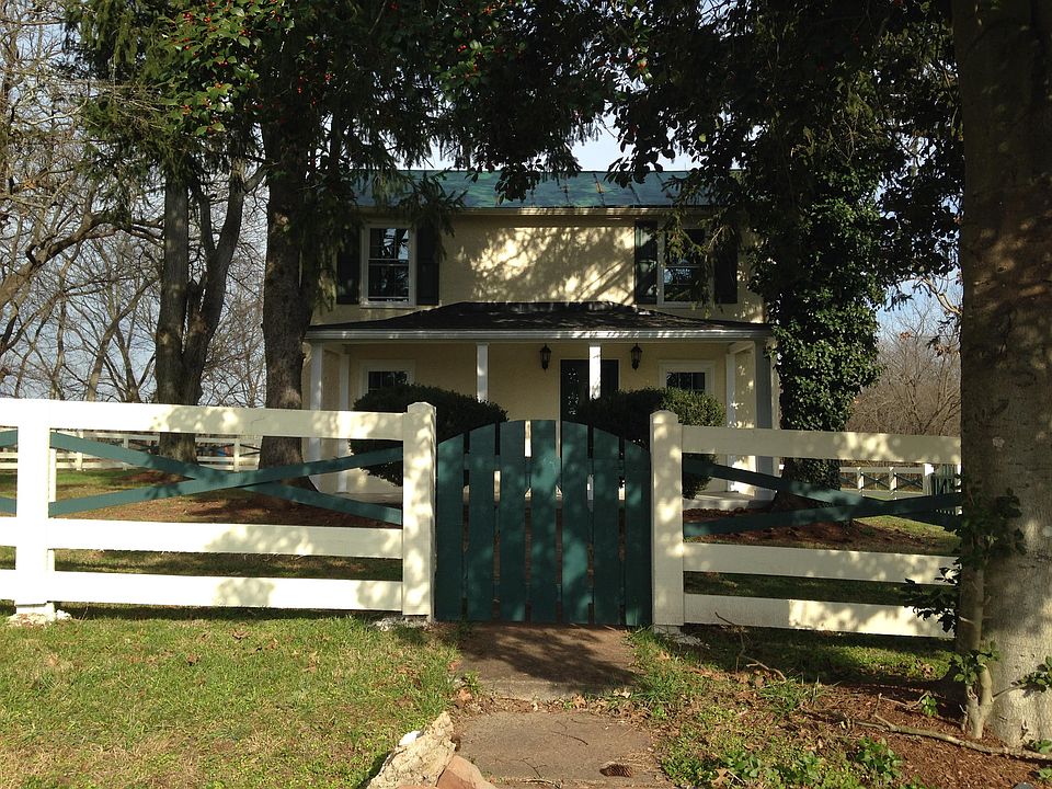 1st image of 9825 Meetze Rd