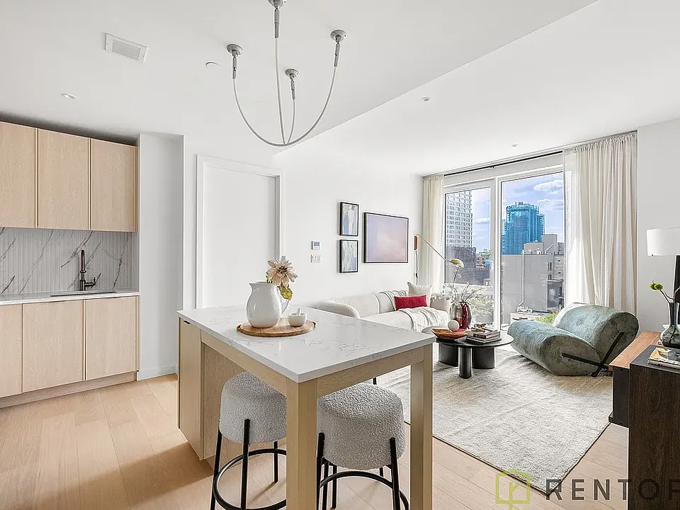 224 3rd Ave #10J