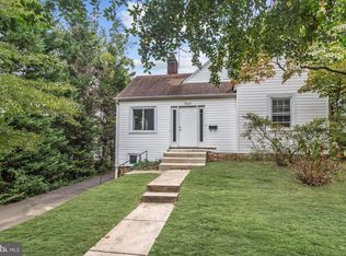4810 17th St N, Arlington, VA 22207