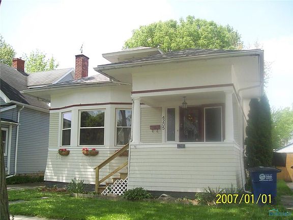 3rd image of 4205 Vermaas Ave