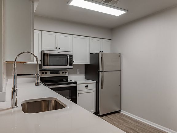 4th image of 14397 Westminister Ln #384-33