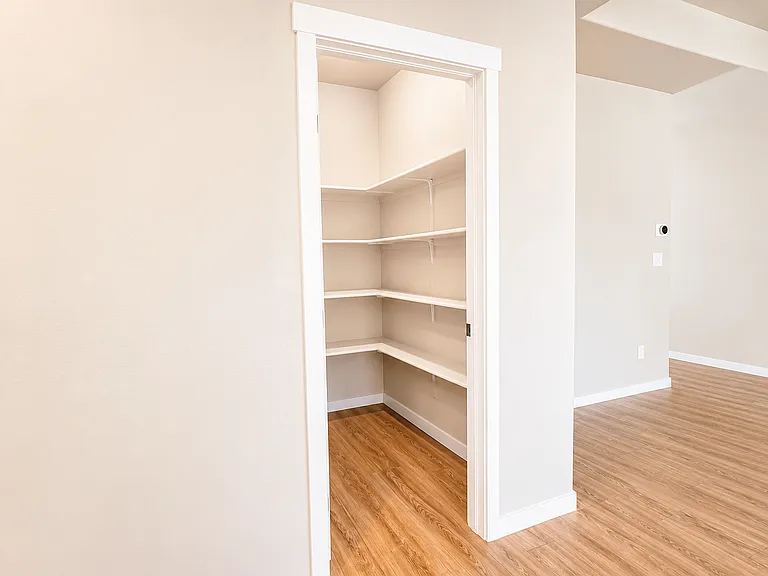 564 Red Cedar Way — Photo 15