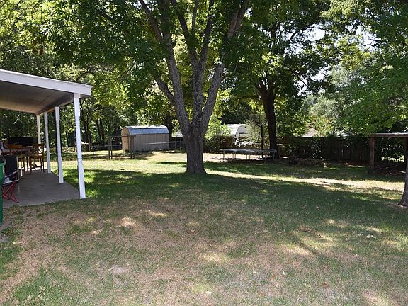 2nd image of 129 Longhorn Dr