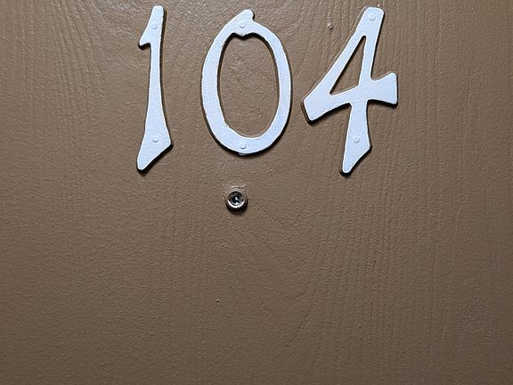 4th image of 46 N Connecticut Ave
