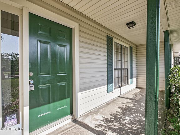 3rd image of 9733 N PEABODY Drive