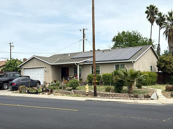 2nd image of 15804 Cambridge Dr