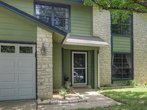 3rd image of 2814 Norfolk Dr