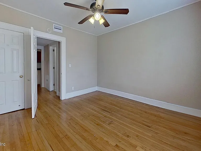 2619 College St #2 — Photo 6