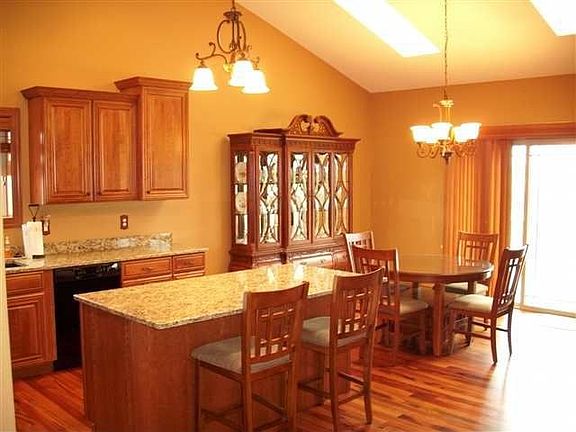 4th image of 1790 Stone Creek Cir