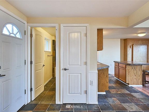2nd image of 1505 Markham Ave NE