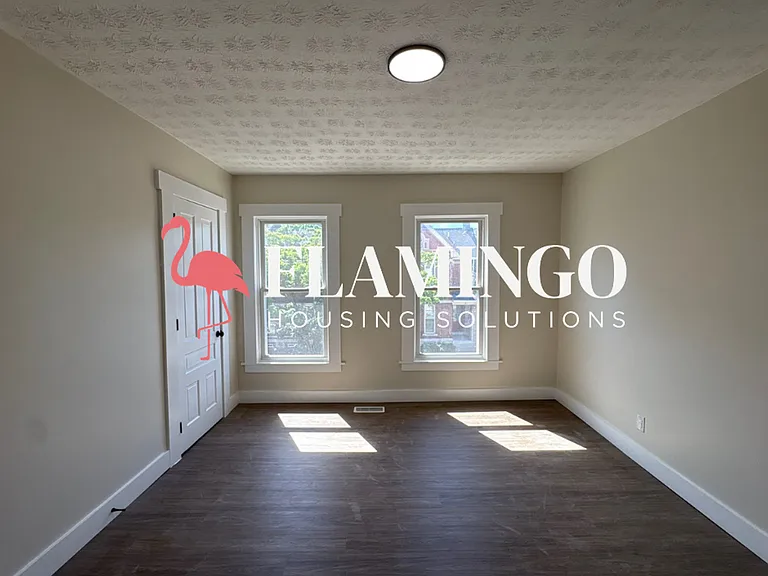 224-226 Perrine St — Photo 25