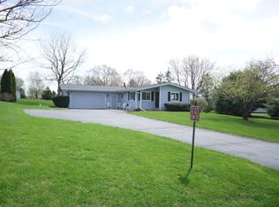 5N587 Cochise Dr, Maple Park, IL 60151