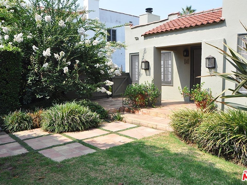 1st image of 841 N La Jolla Ave