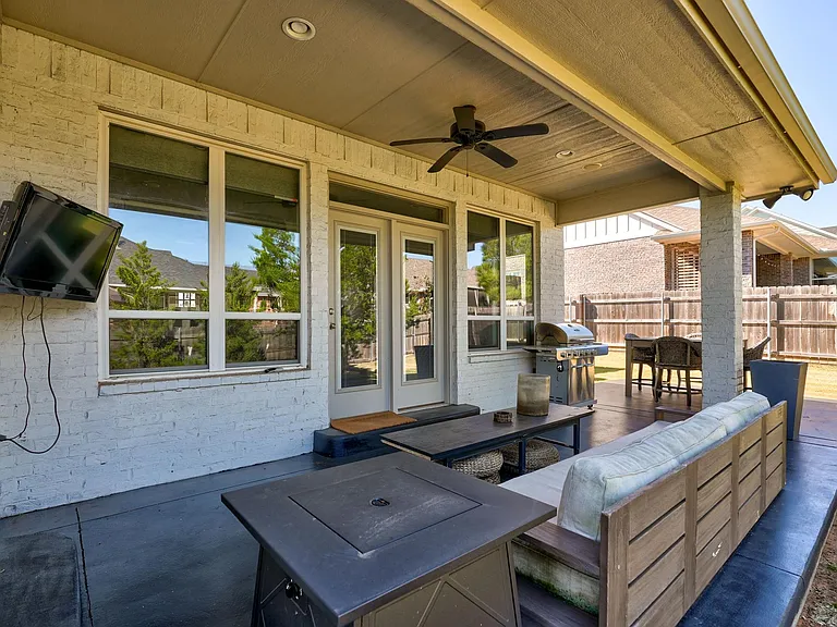3217 Clock Tower Cir — Photo 36