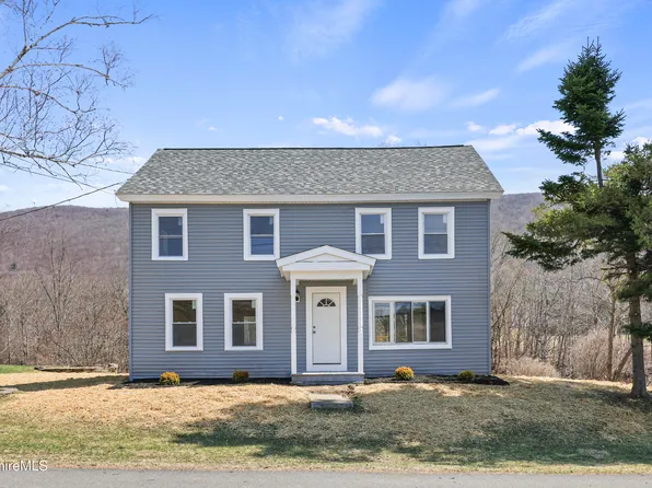 738 River Rd, Clarksburg, MA 01247