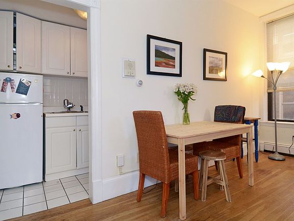 49 Gloucester #5 Boston - Back Bay Unit Photo 2