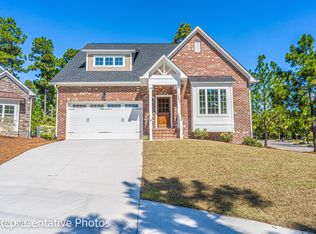 105 Sundew Ct, Southern Pines, NC 28387