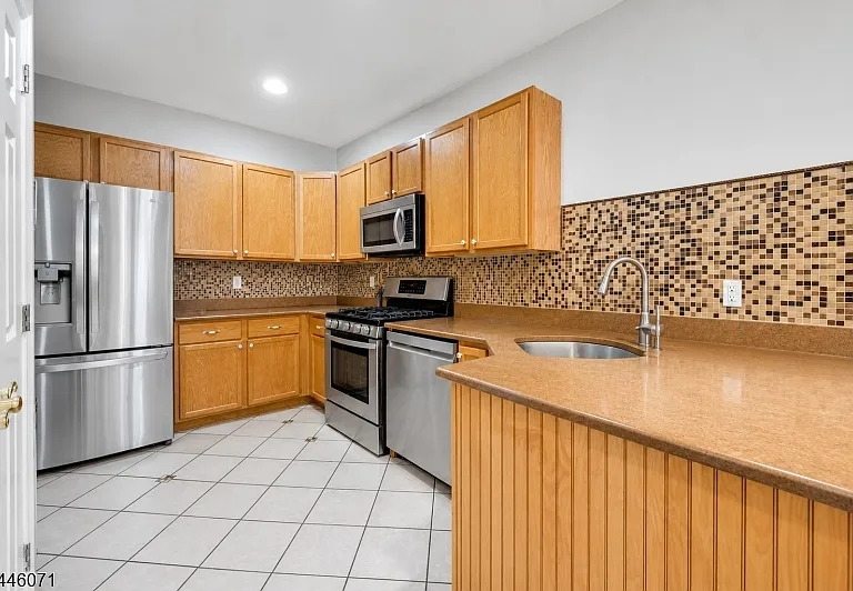19 Gordon Cir — Photo 4