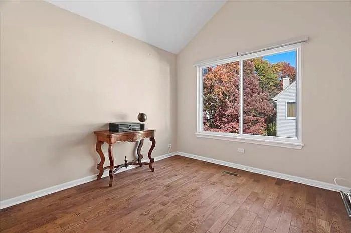 18630 W Sterling Ct — Photo 19