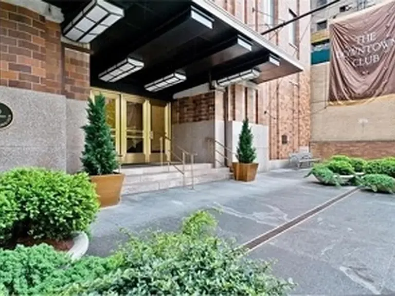 20 West St #16H — Photo 9